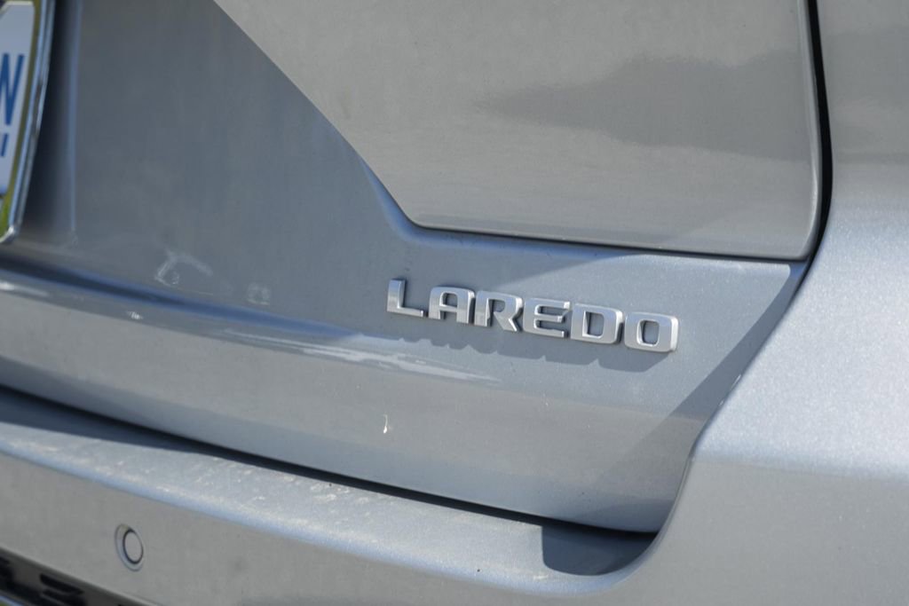 New 2025 Jeep Grand Cherokee Laredo X w/ Luxury Tech Group I image 7