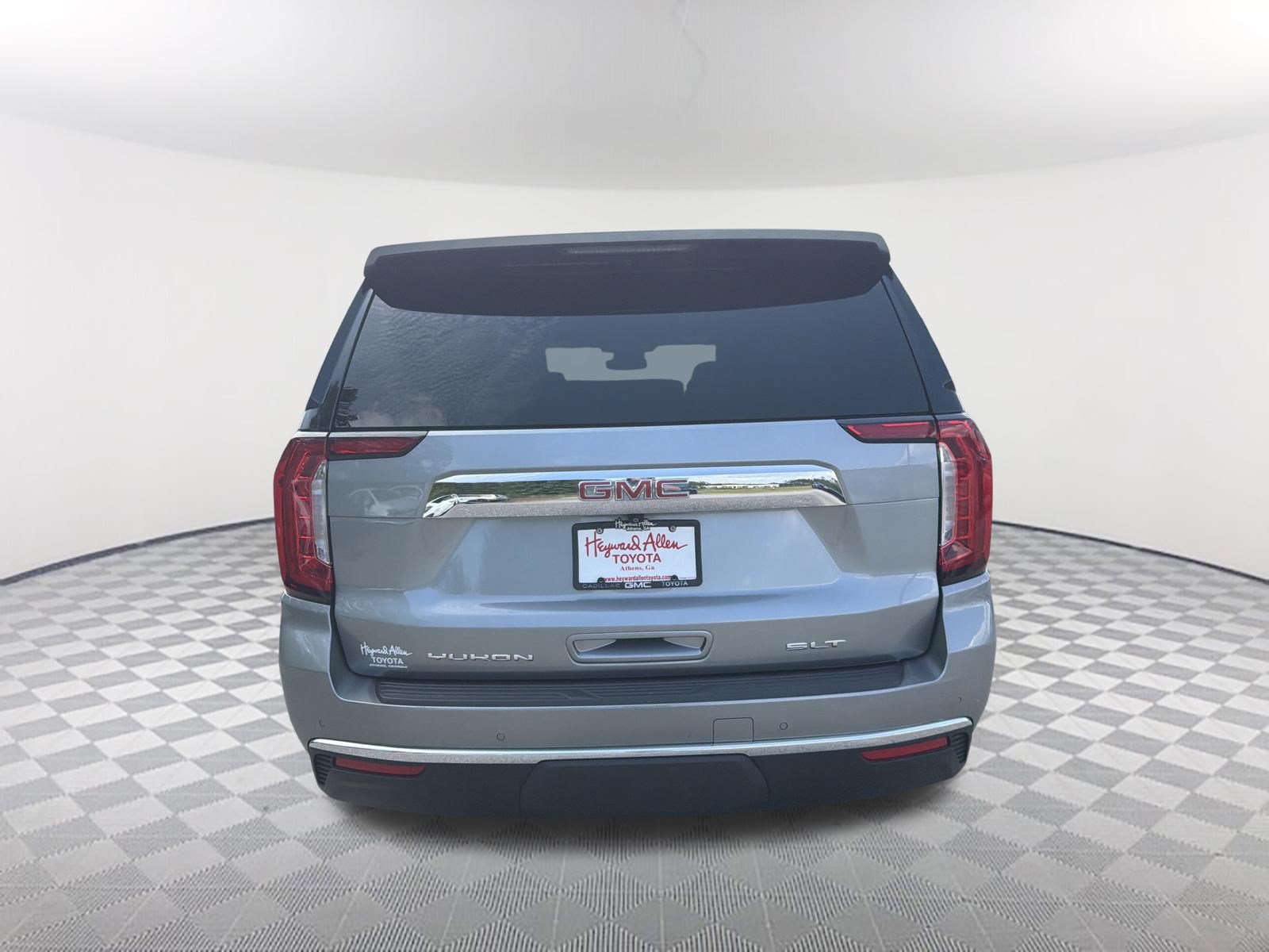 Used 2024 GMC Yukon SLT w/ SLT Luxury Package AWD/4WD image 16