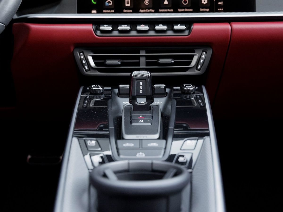 Used 2025 Porsche 911 Turbo image 25