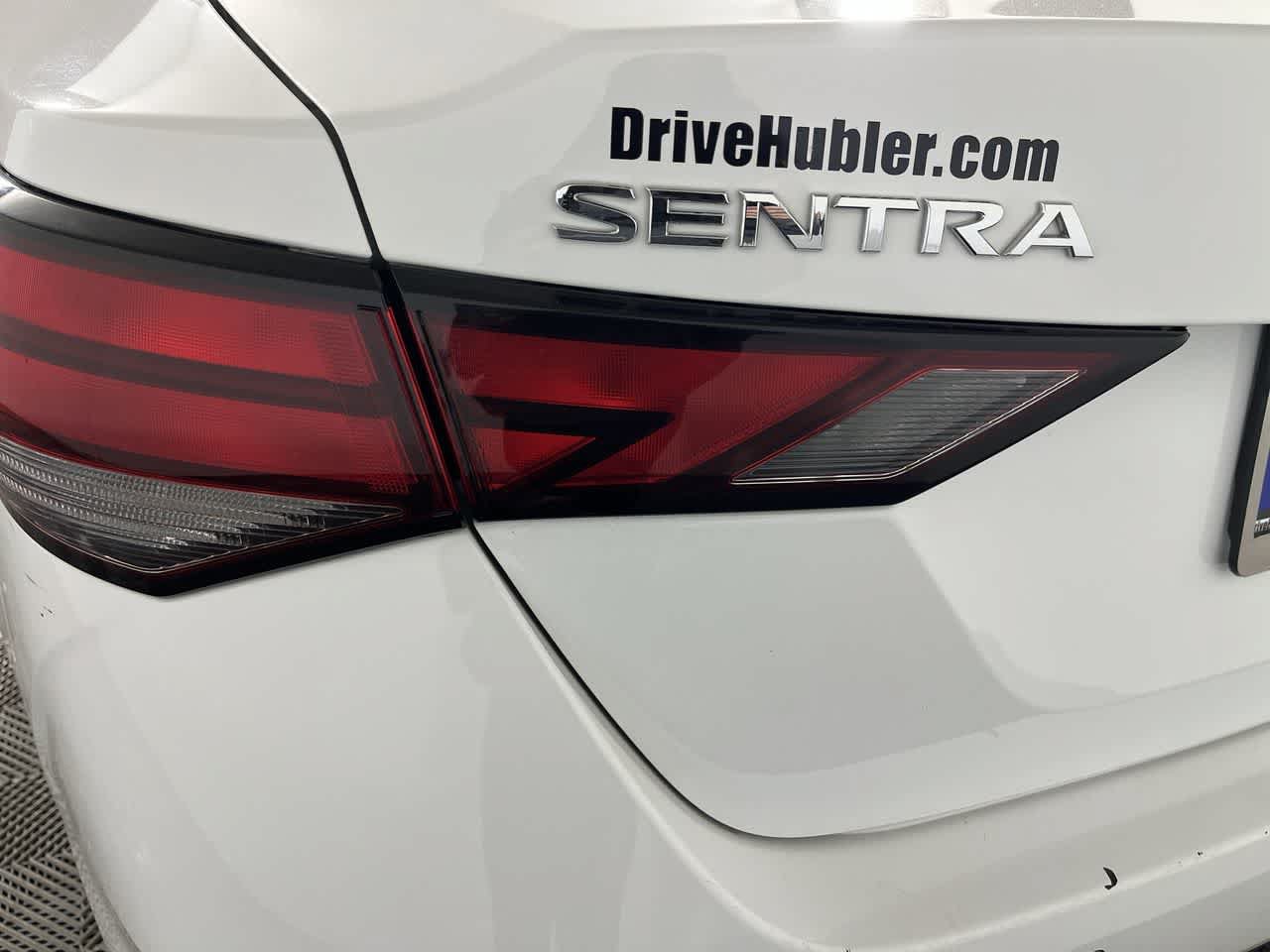 Used 2024 Nissan Sentra SV FWD image 11