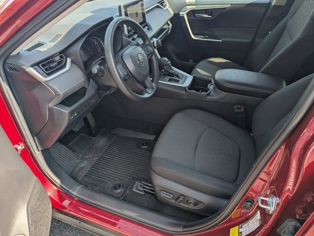 Used 2023 Toyota RAV4 XLE w/ Convenience Package FWD image 9