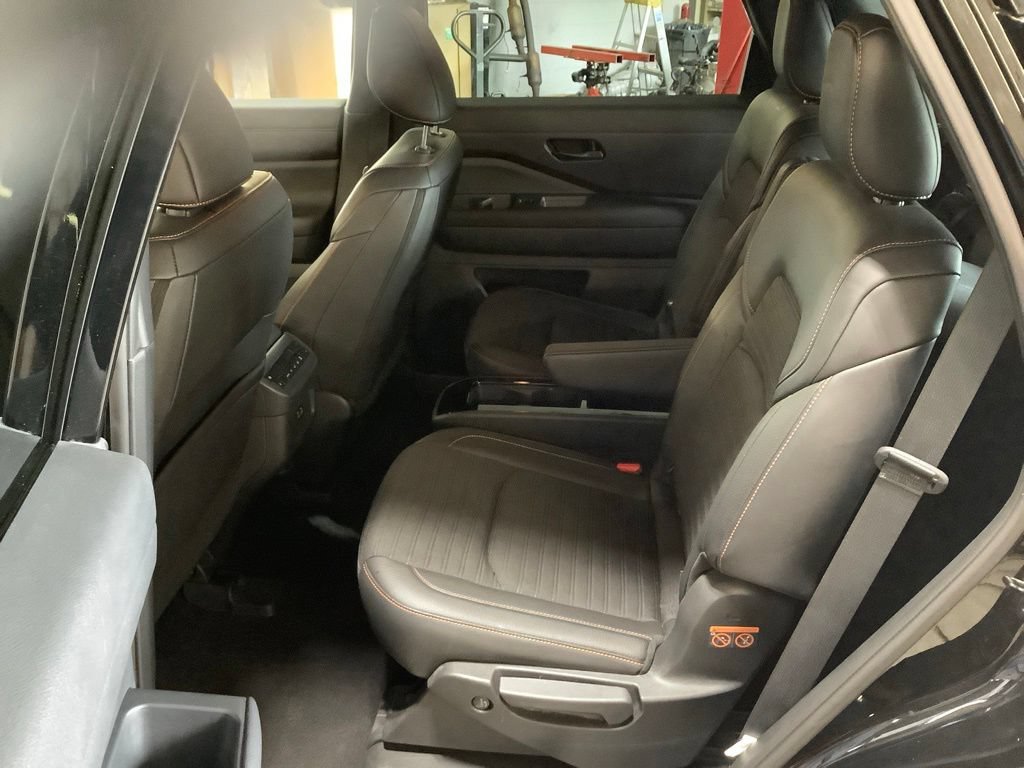 Used 2023 Nissan Pathfinder Rock Creek AWD/4WD image 18