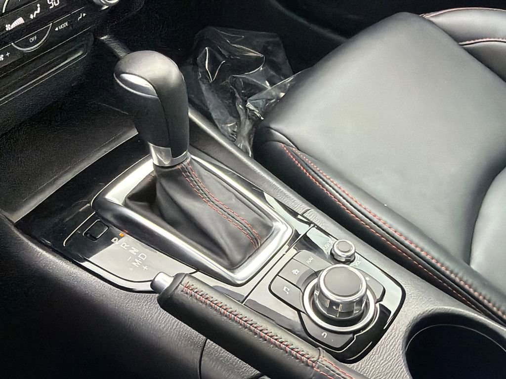 Used 2016 MAZDA MAZDA3 i Grand Touring image 27