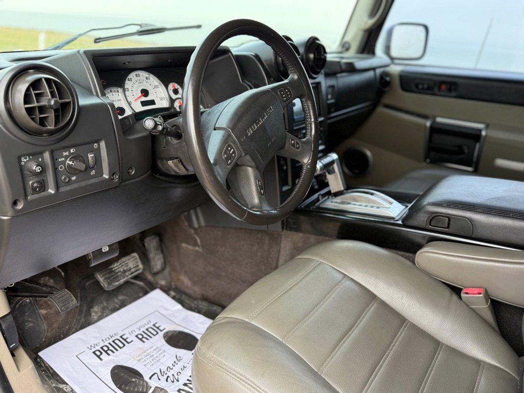 Used 2003 HUMMER H2 w/ Preferred Equipment Group image 10