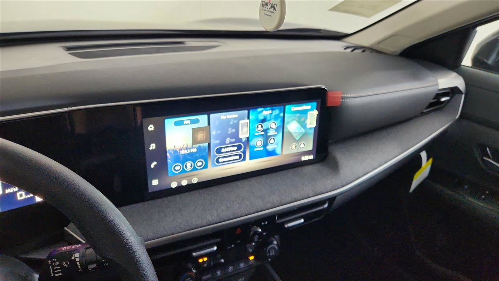 New 2026 Nissan Kicks SV w/ Illumination Package image 30