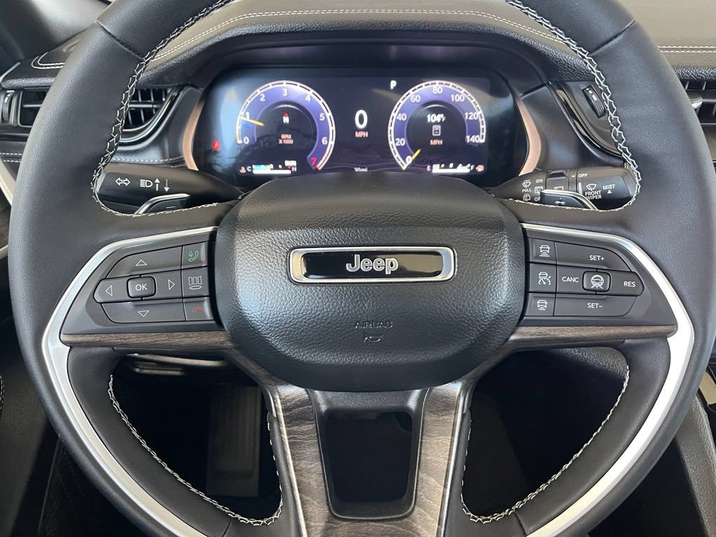 New 2026 Jeep Grand Cherokee L Limited w/ Limited Altitude Package AWD/4WD image 23
