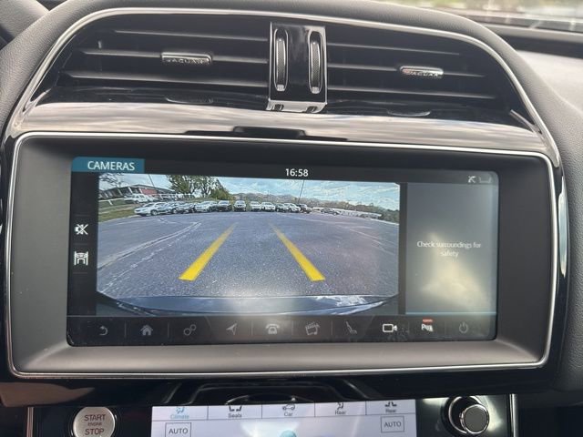 Used 2019 Jaguar XE Prestige image 18