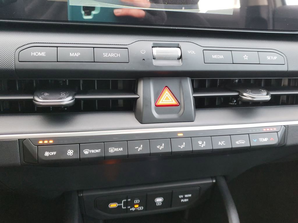 New 2025 Kia K4 LXS image 21