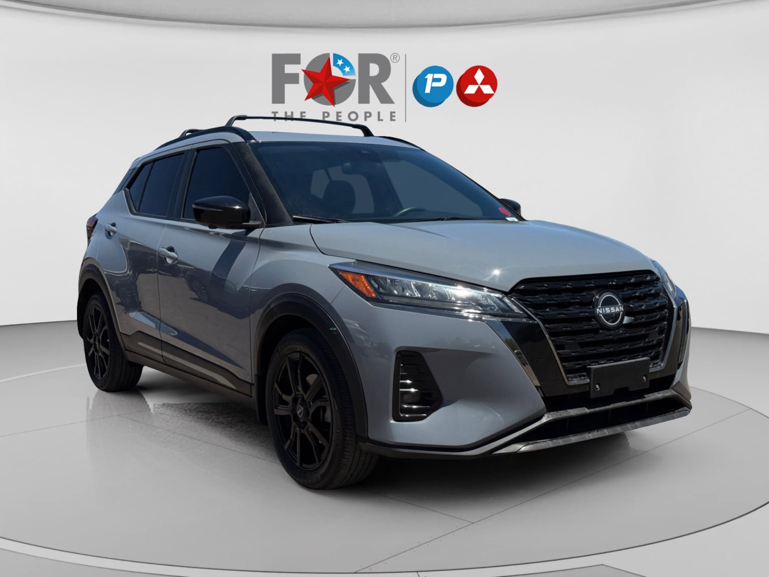 Used 2024 Nissan Kicks SR w/ Exterior Package FWD image 7