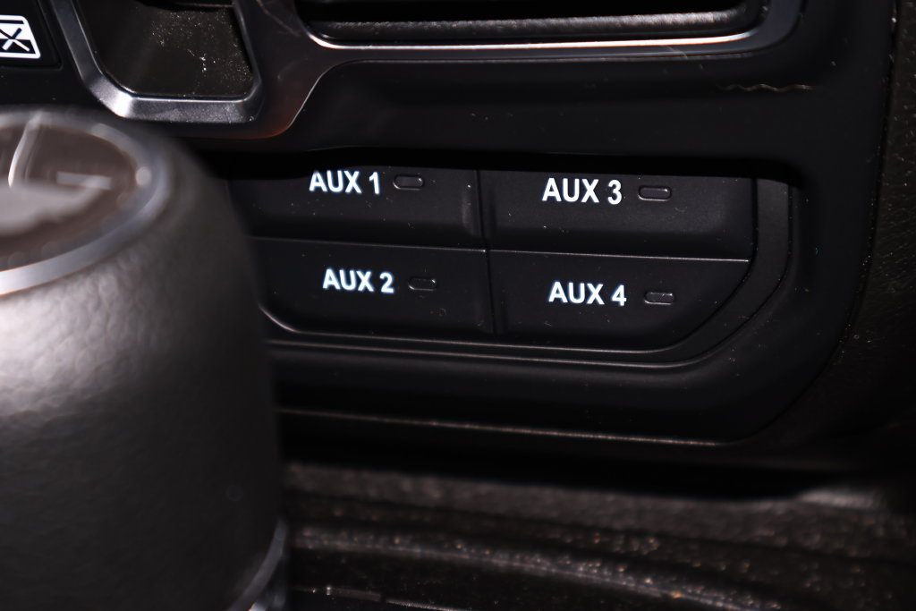 Used 2025 Jeep Wrangler Unlimited Sport AWD/4WD image 31