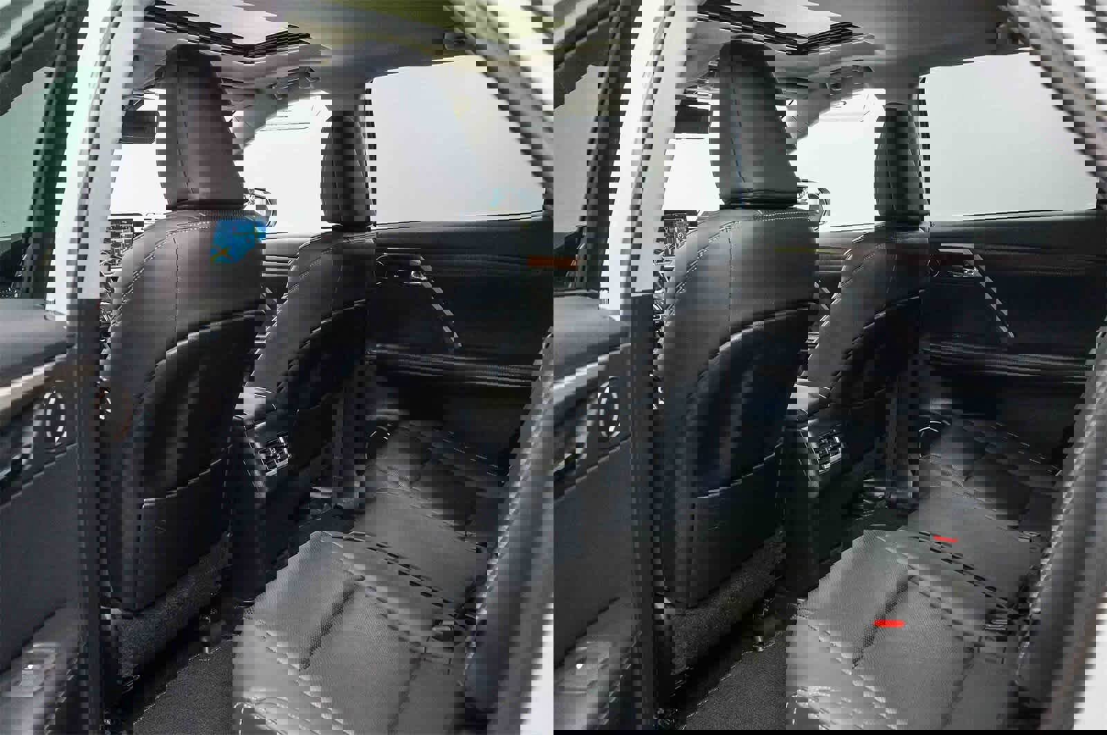 Used 2022 Lexus RX 350L FWD w/ Premium Package image 19