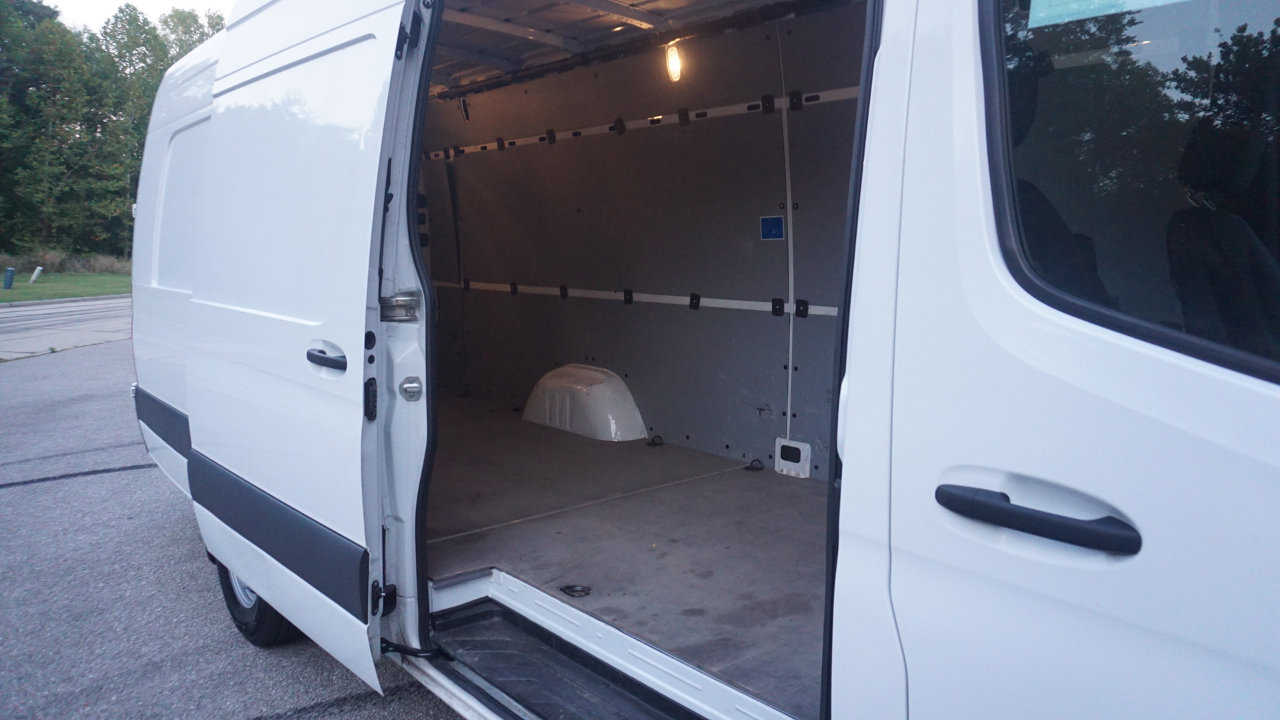 Used 2023 Mercedes-Benz Sprinter 2500 image 27