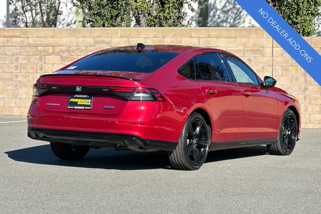 Used 2023 Honda Accord Sport image 4