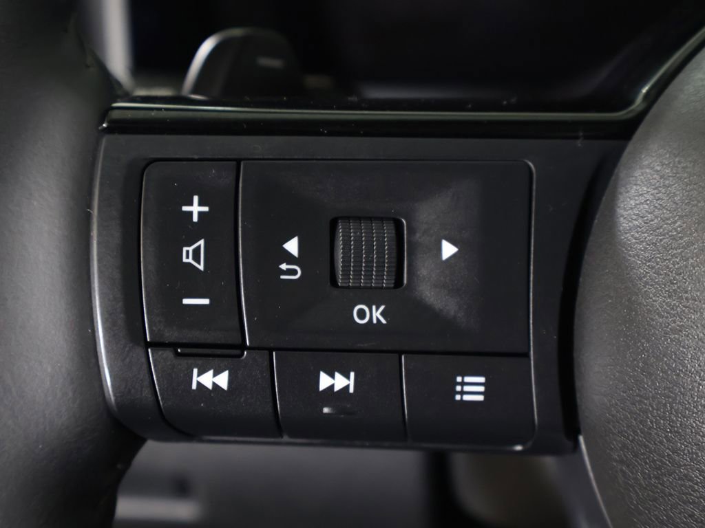 Used 2023 Nissan Rogue Platinum w/ Platinum Premium Package AWD/4WD image 45