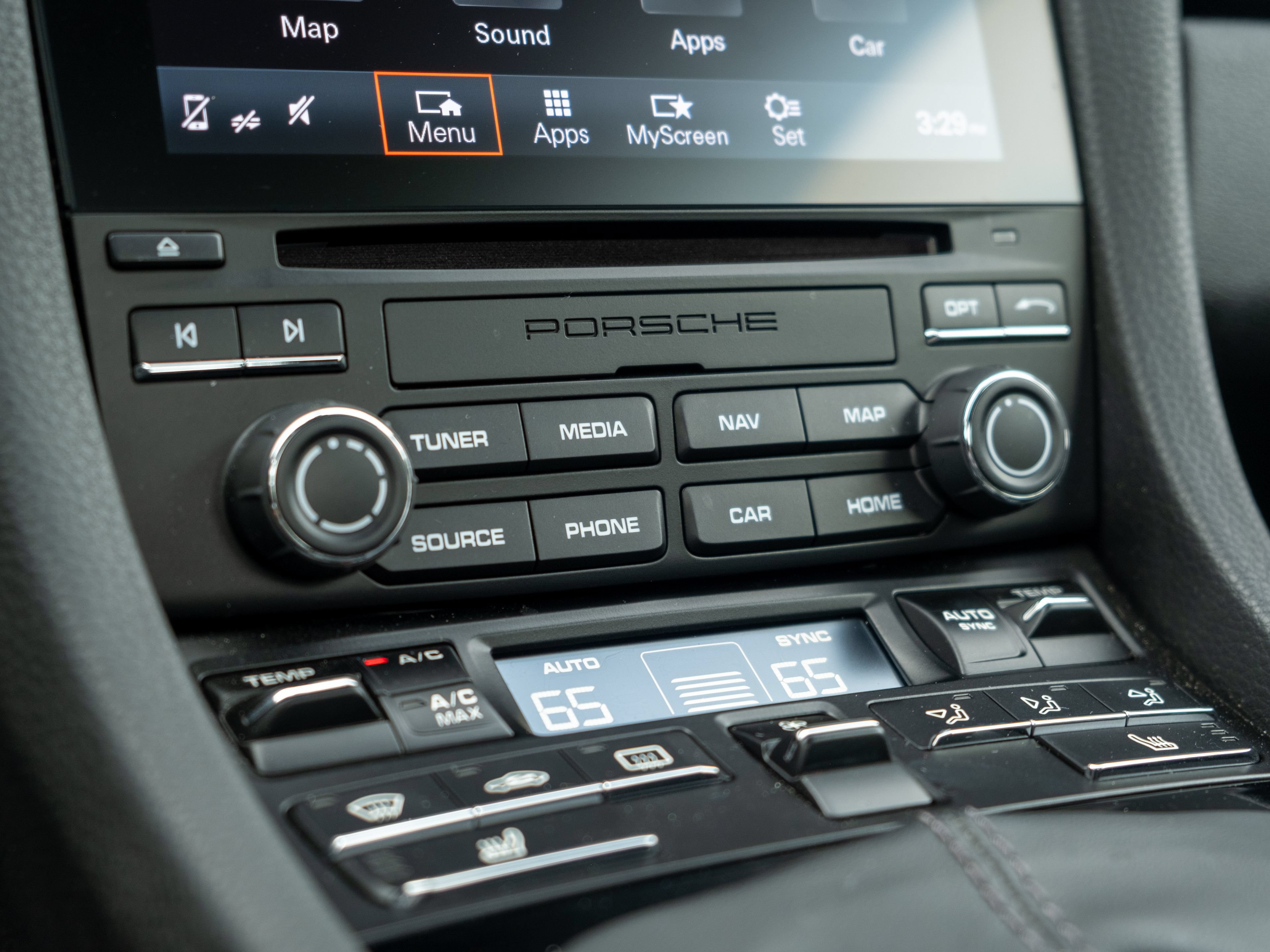 Certified 2019 Porsche 911 Carrera T RWD image 32