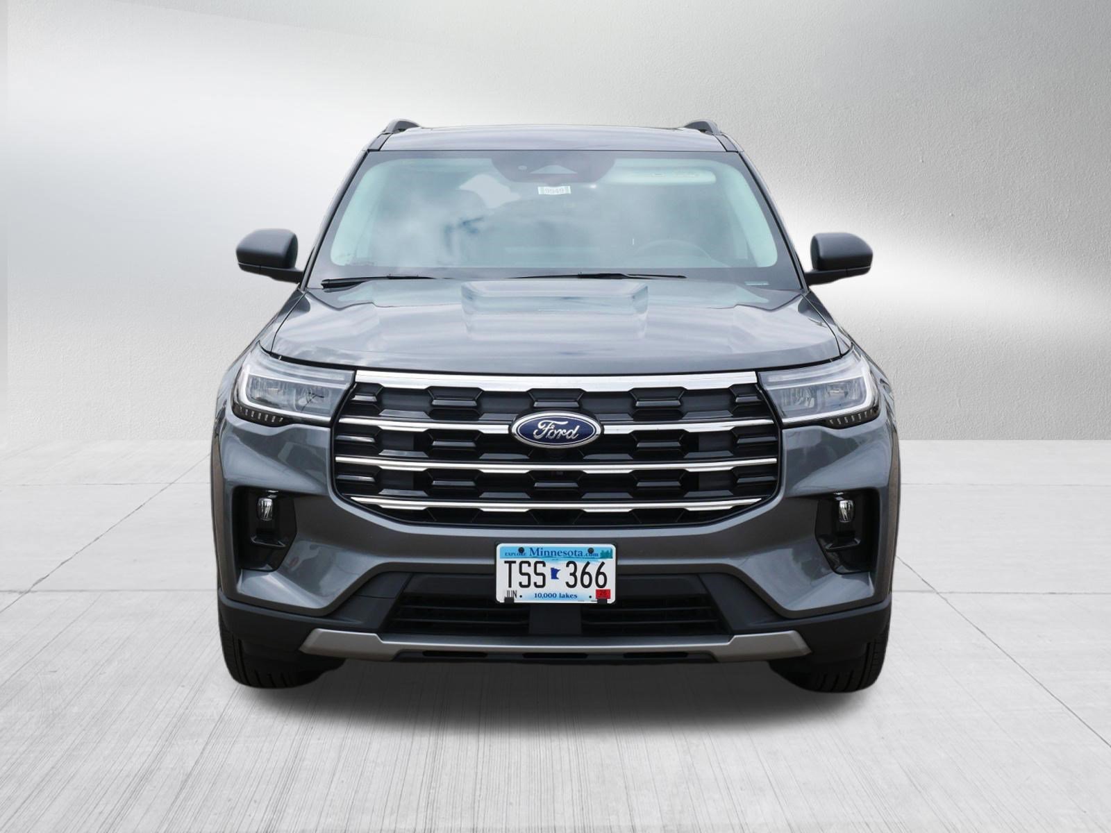 Used 2026 Ford Explorer Active w/ Active Comfort Package AWD/4WD image 2