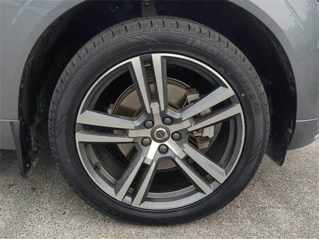 Used 2021 Volvo XC60 T5 Momentum image 11