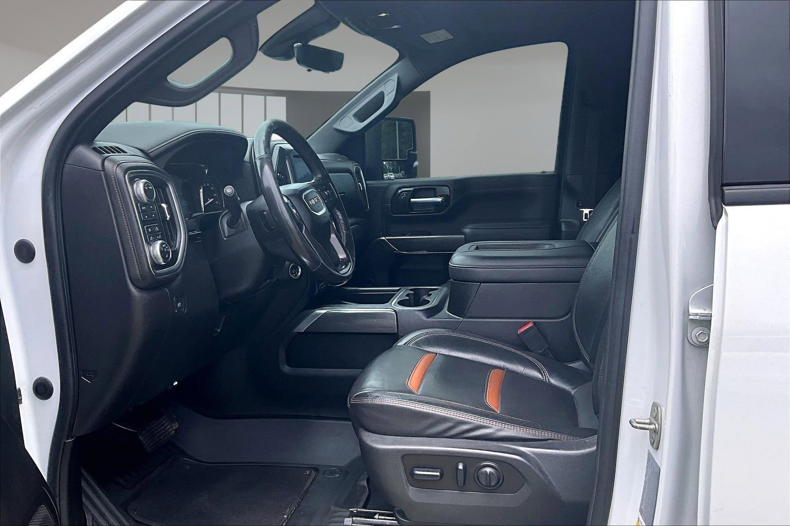 Used 2022 GMC Sierra 2500 AT4 w/ AT4 Premium Plus Package AWD/4WD image 22