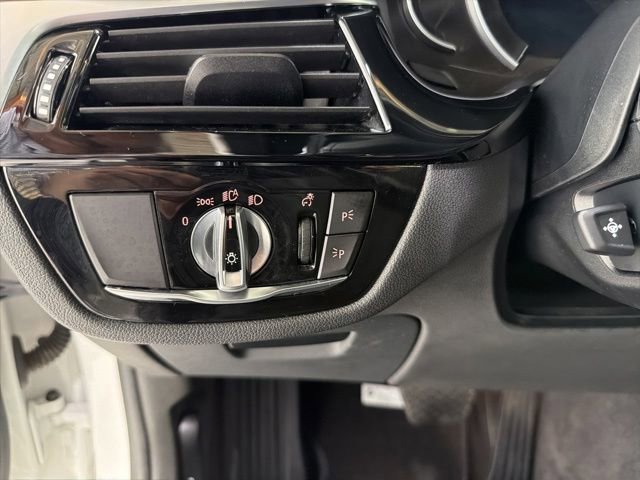Used 2019 BMW 530i xDrive w/ Convenience Package AWD/4WD image 12