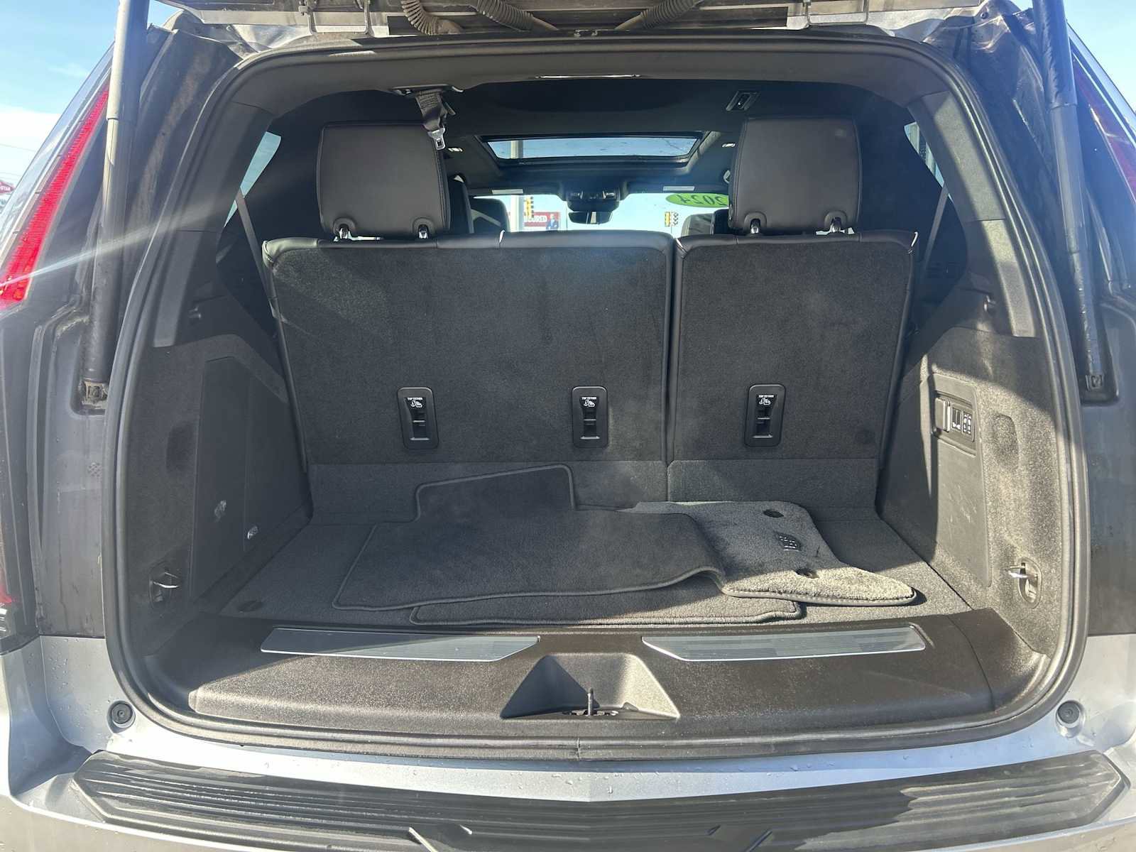 Certified 2024 Cadillac Escalade Sport w/ LPO, ONYX Package image 26