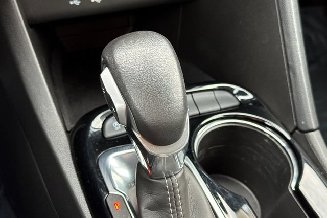 Used 2024 Buick Encore GX Sport Touring FWD image 33