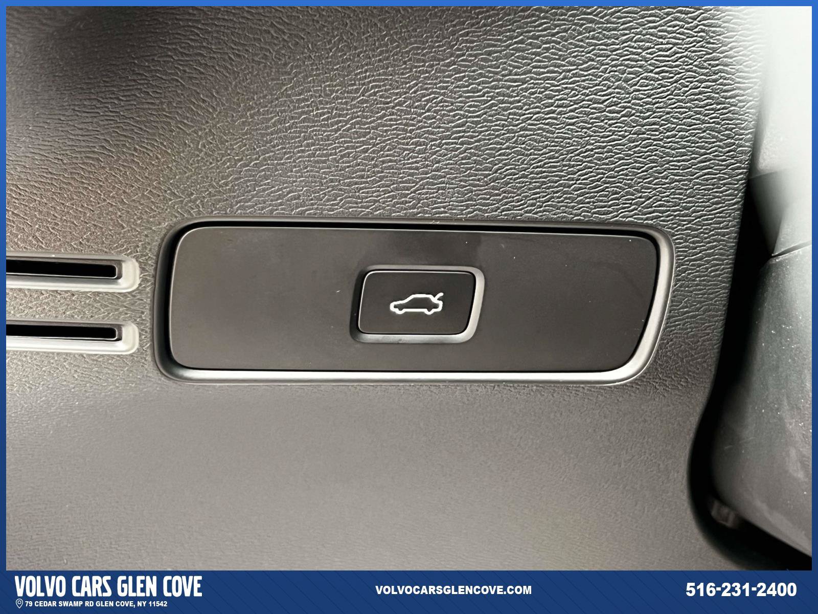 Used 2026 Volvo XC40 B5 Ultra w/ Climate Package AWD/4WD image 21