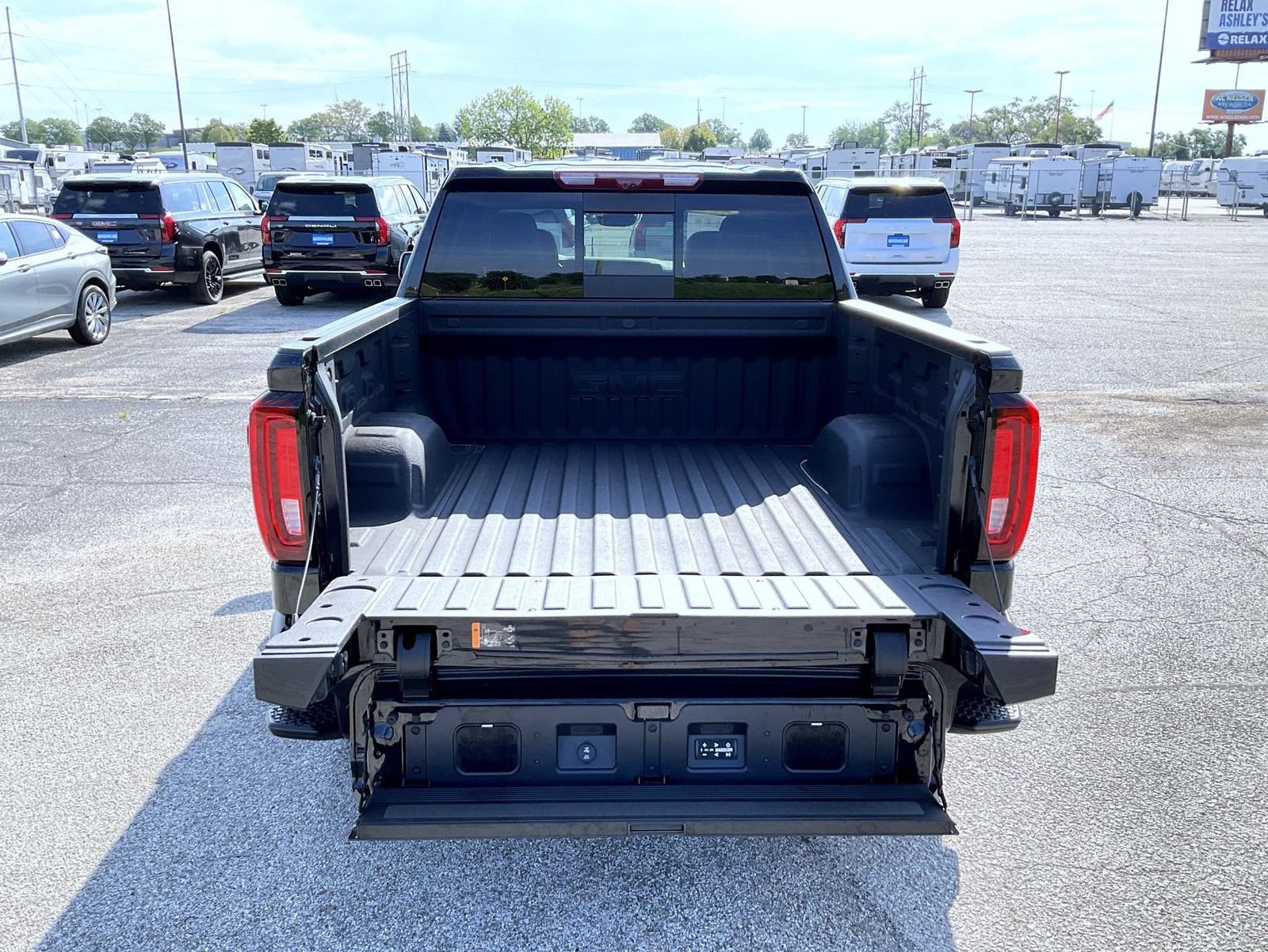 Certified 2026 GMC Sierra 1500 Denali Ultimate AWD/4WD image 22