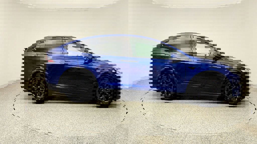 Used 2024 Tesla Model X image 4