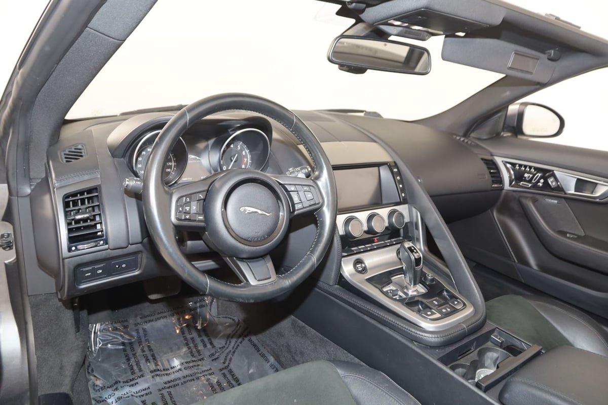 Used 2017 Jaguar F-TYPE Convertible RWD image 29