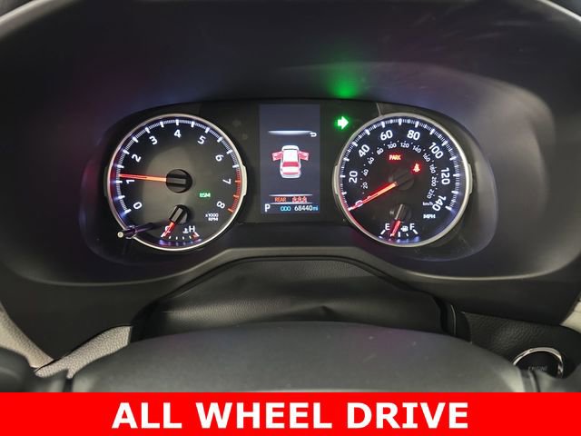 Used 2021 Toyota RAV4 XLE image 19