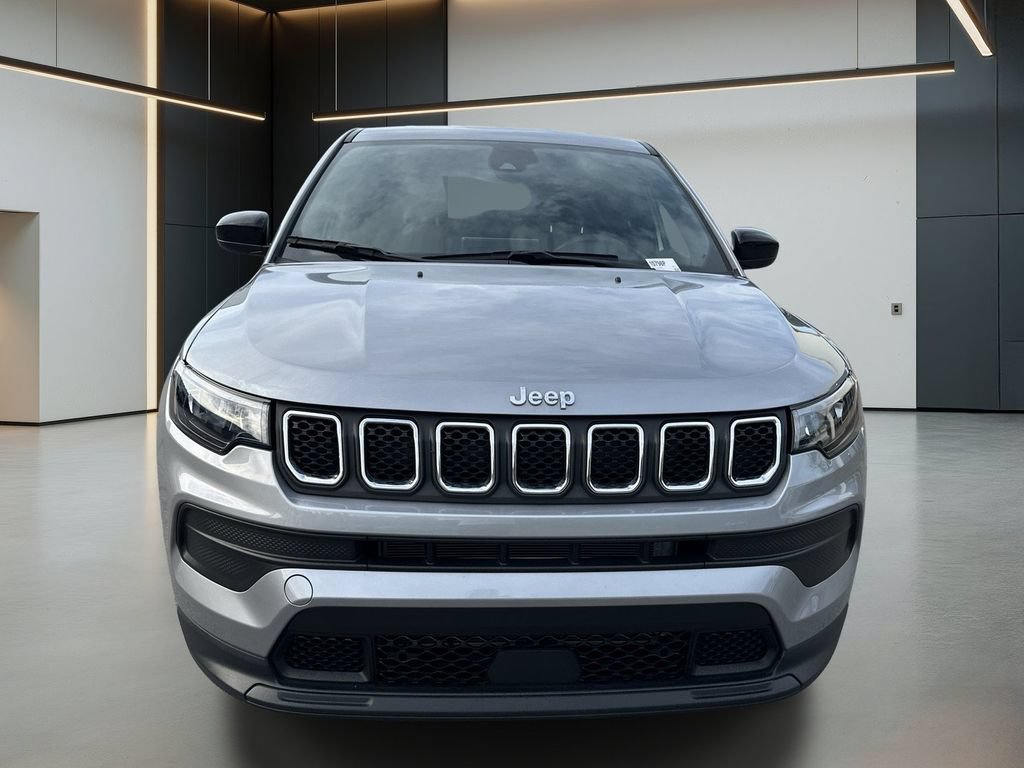 Used 2024 Jeep Compass Sport AWD/4WD image 9