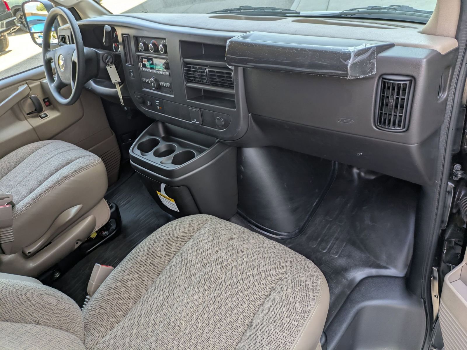 New 2026 Chevrolet Express 3500 RWD image 14