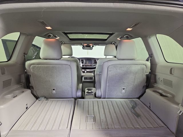 Used 2018 Toyota Highlander Limited Platinum AWD/4WD image 35