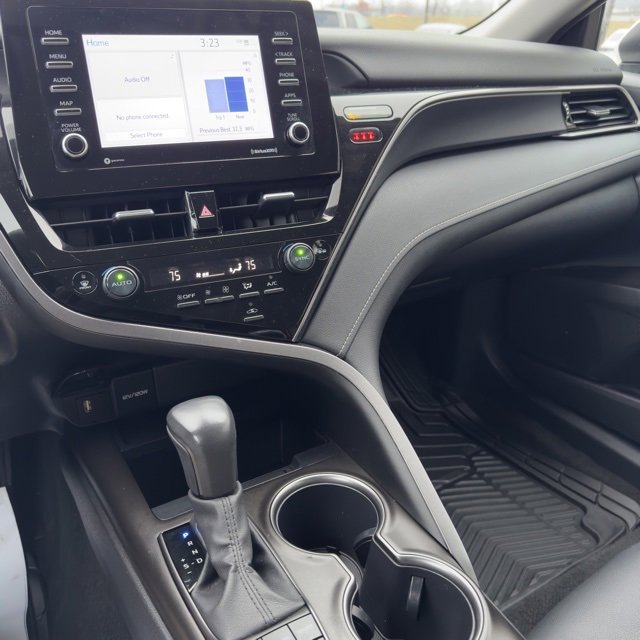 Used 2024 Toyota Camry SE image 46