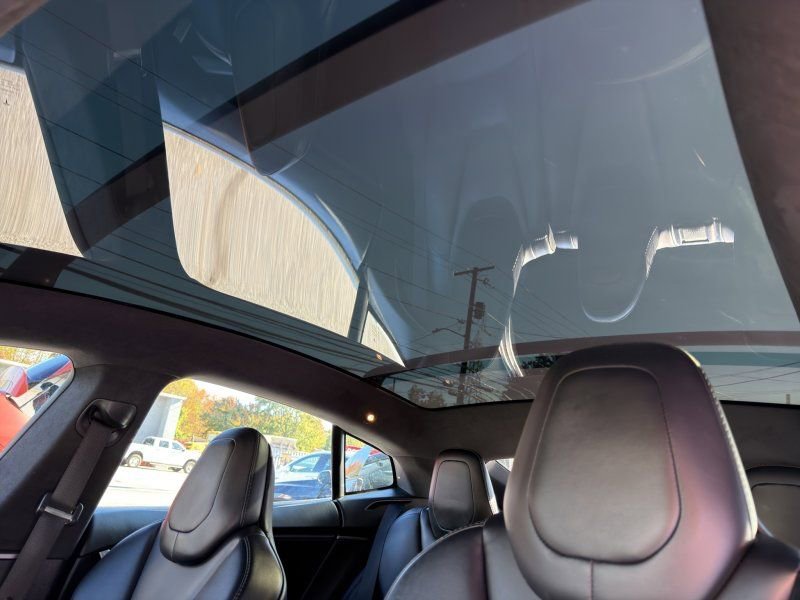 Used 2019 Tesla Model S Long Range image 19