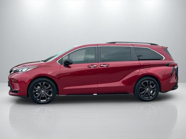 Certified 2022 Toyota Sienna XSE image 8