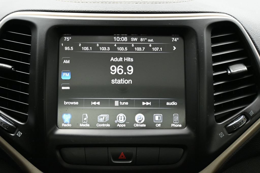 Used 2015 Jeep Cherokee Latitude w/ Comfort/Convenience Group FWD image 23