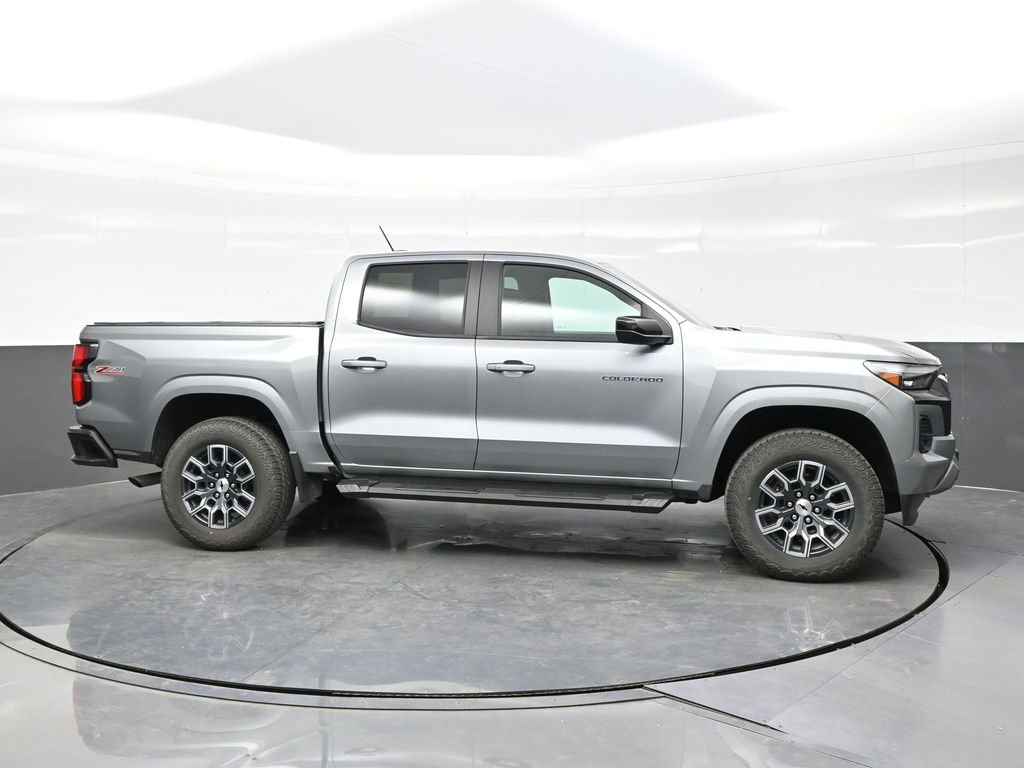 Used 2024 Chevrolet Colorado Z71 w/ Z71 Convenience Package 2 image 8
