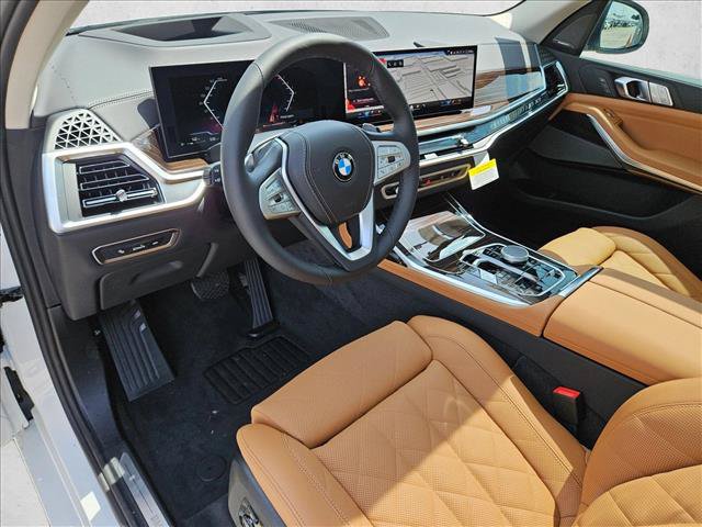 Used 2027 BMW X7 xDrive40i AWD/4WD image 3