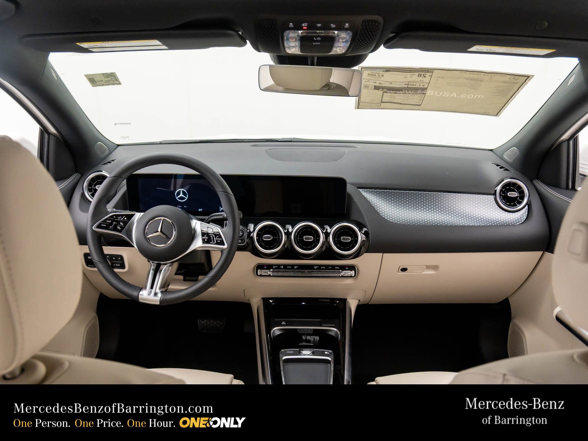 New 2025 Mercedes-Benz GLA 250 4MATIC image 11