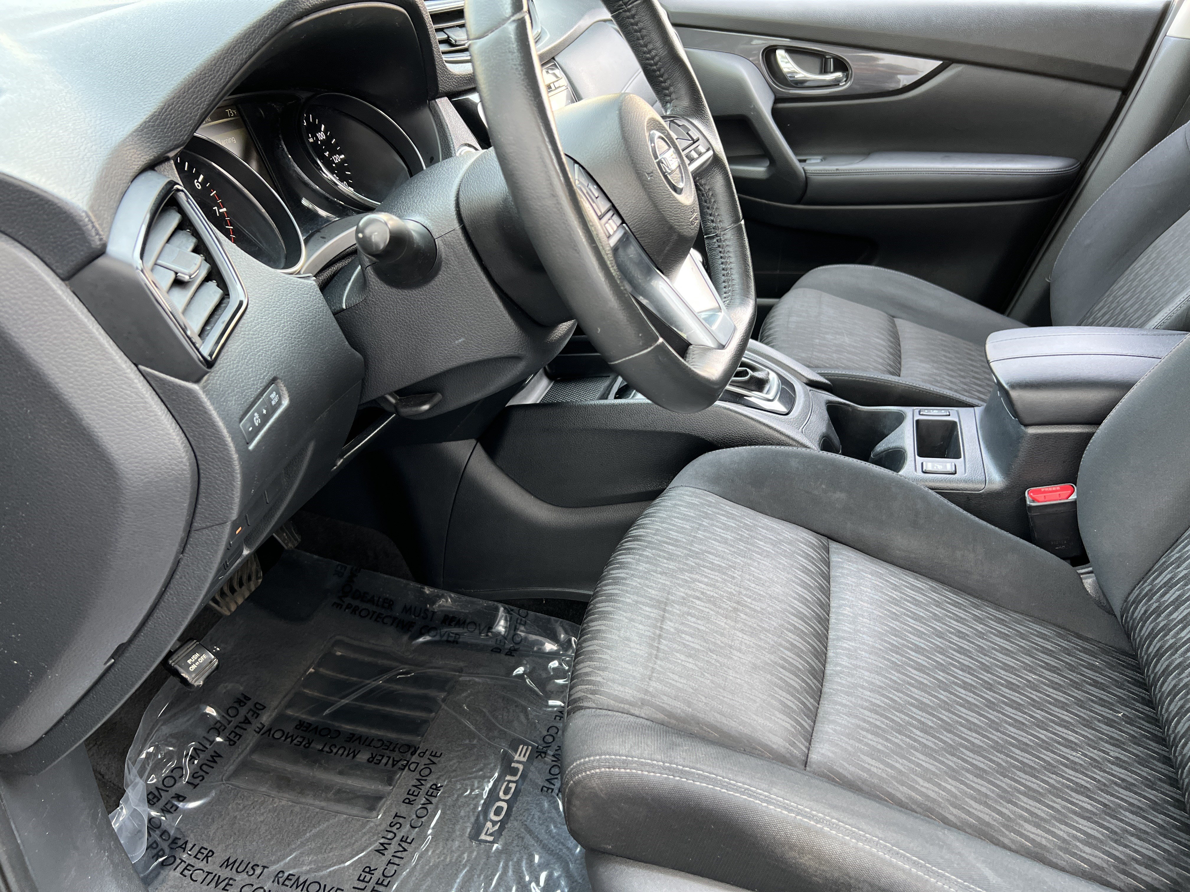 Used 2017 Nissan Rogue SV AWD/4WD image 13