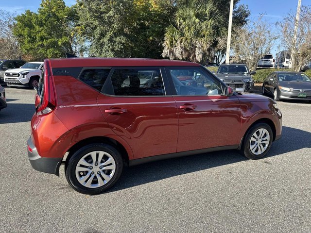 Used 2021 Kia Soul LX image 2