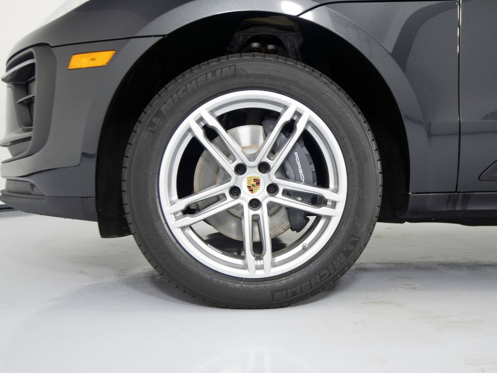 New 2026 Porsche Macan AWD/4WD image 14