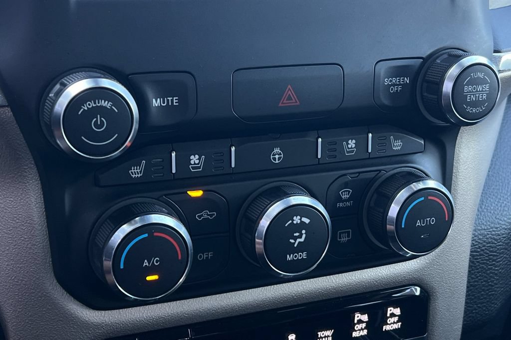 Used 2021 RAM 1500 Laramie AWD/4WD image 19