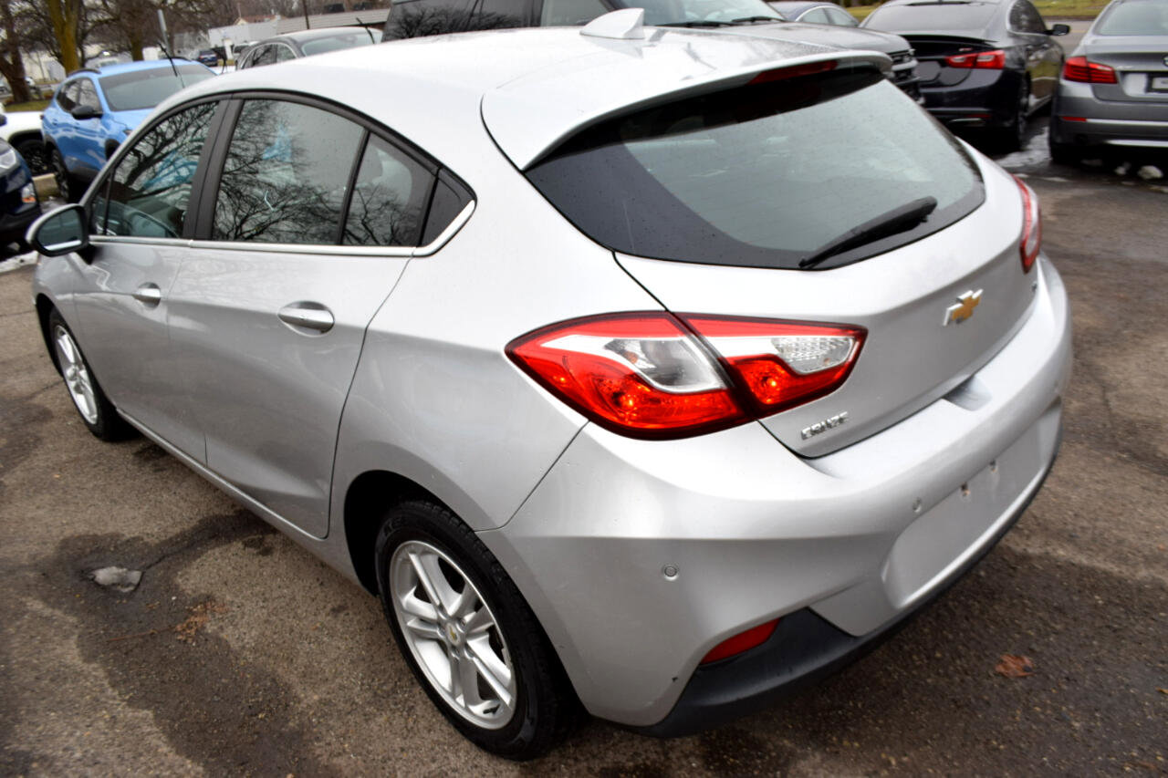 Used 2018 Chevrolet Cruze LT w/ Convenience Package image 8