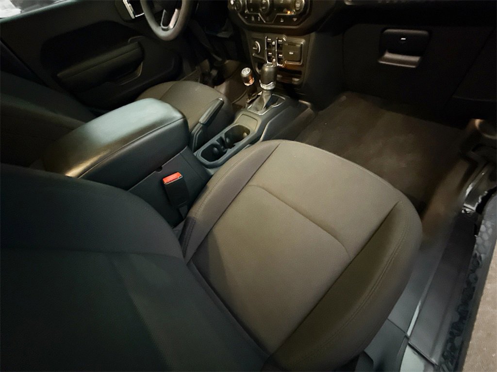 Used 2023 Jeep Wrangler Sport S image 32