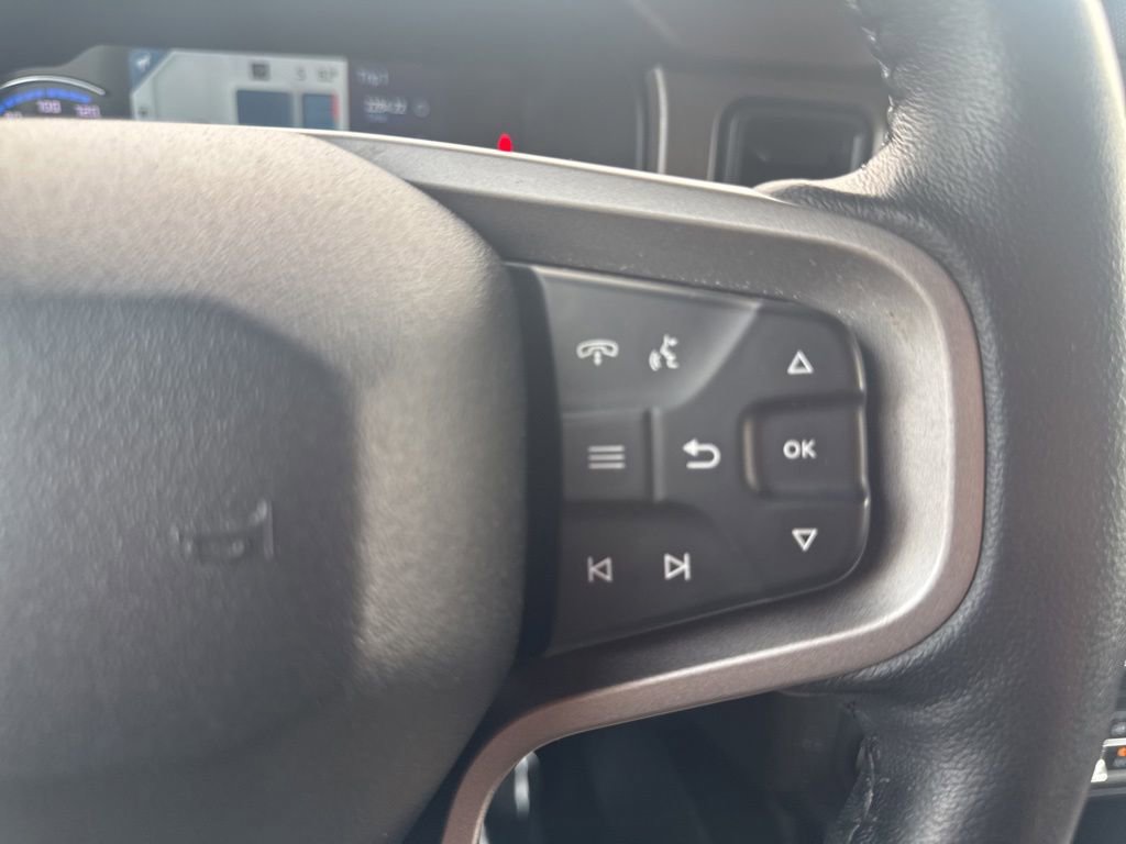 Used 2022 Ford Bronco Outer Banks w/ Sasquatch Package AWD/4WD image 18