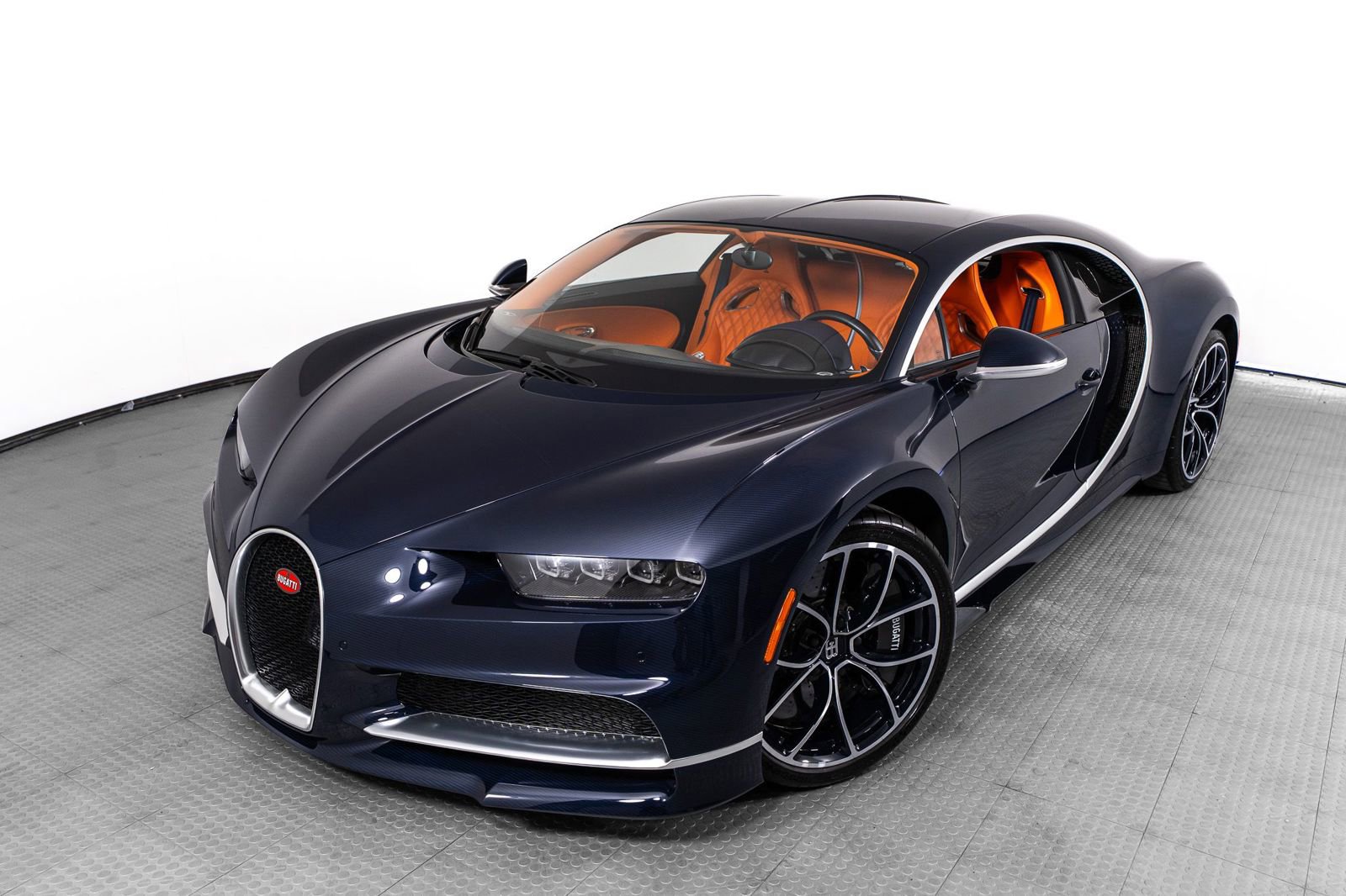Used 2018 Bugatti Chiron AWD/4WD image 2