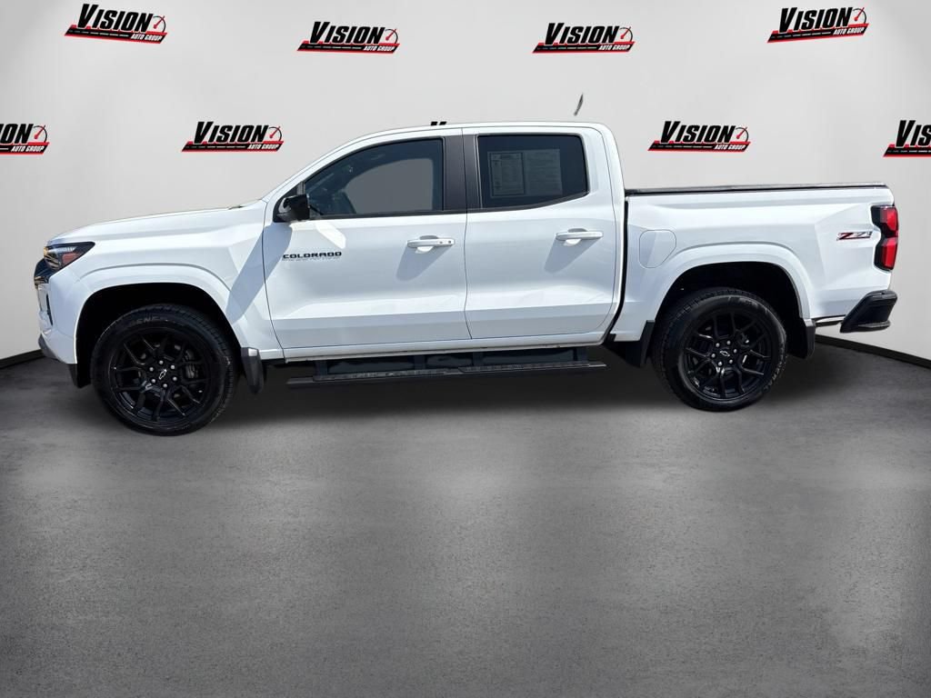 Used 2024 Chevrolet Colorado Z71 w/ LPO, Dark Essentials Package AWD/4WD image 8