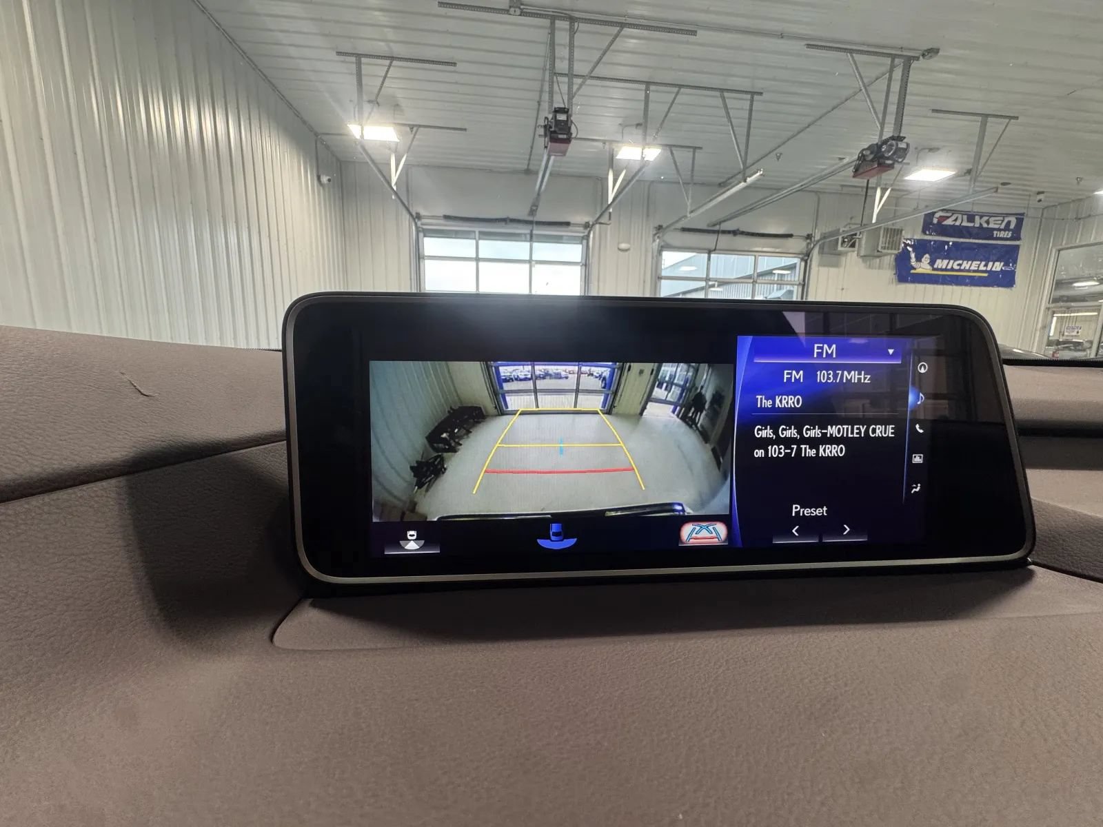 Used 2018 Lexus RX 450h AWD w/ Luxury Package image 34